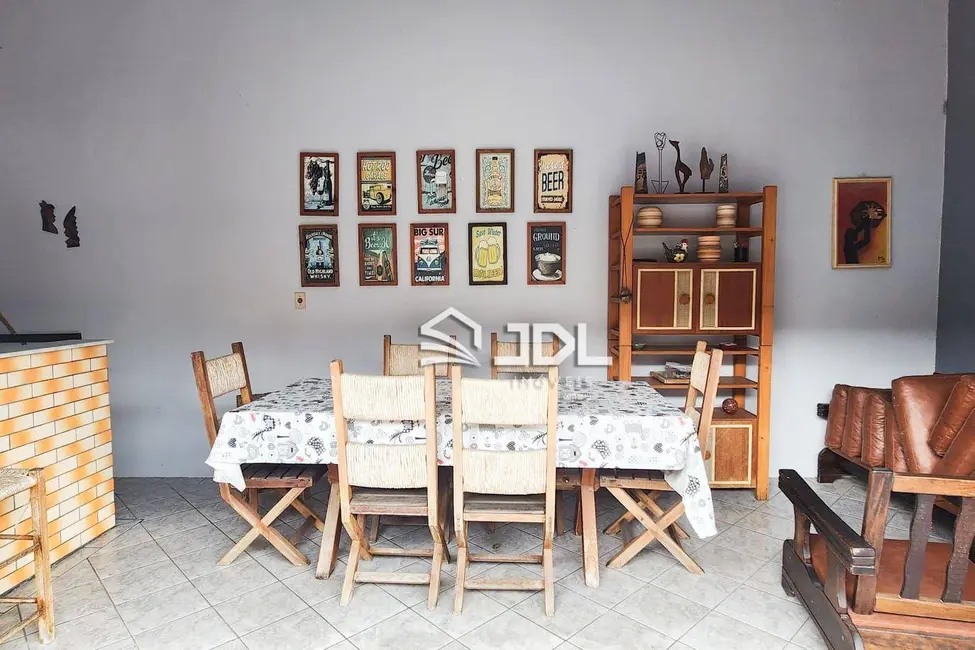 Casa com 3 quartos à venda, 331m2 em Velha, Blumenau - SC - imagem 4 Foto 4 de Casa com 3 quartos à venda, 331m2 em Velha, Blumenau - SC