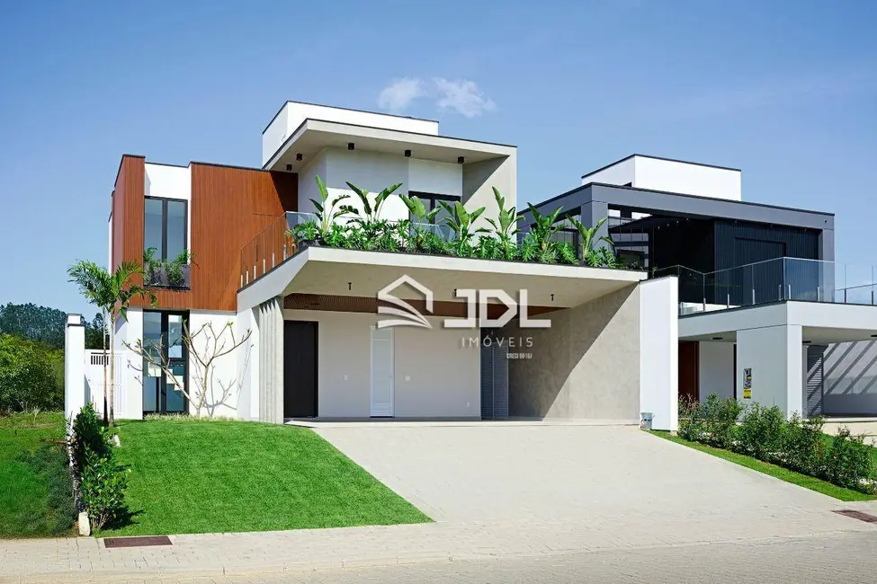 Casa de Condomínio com 3 quartos à venda, 306m2 em Velha, Blumenau - SC - imagem 5 Foto 5 de Casa de Condomínio com 3 quartos à venda, 306m2 em Velha, Blumenau - SC