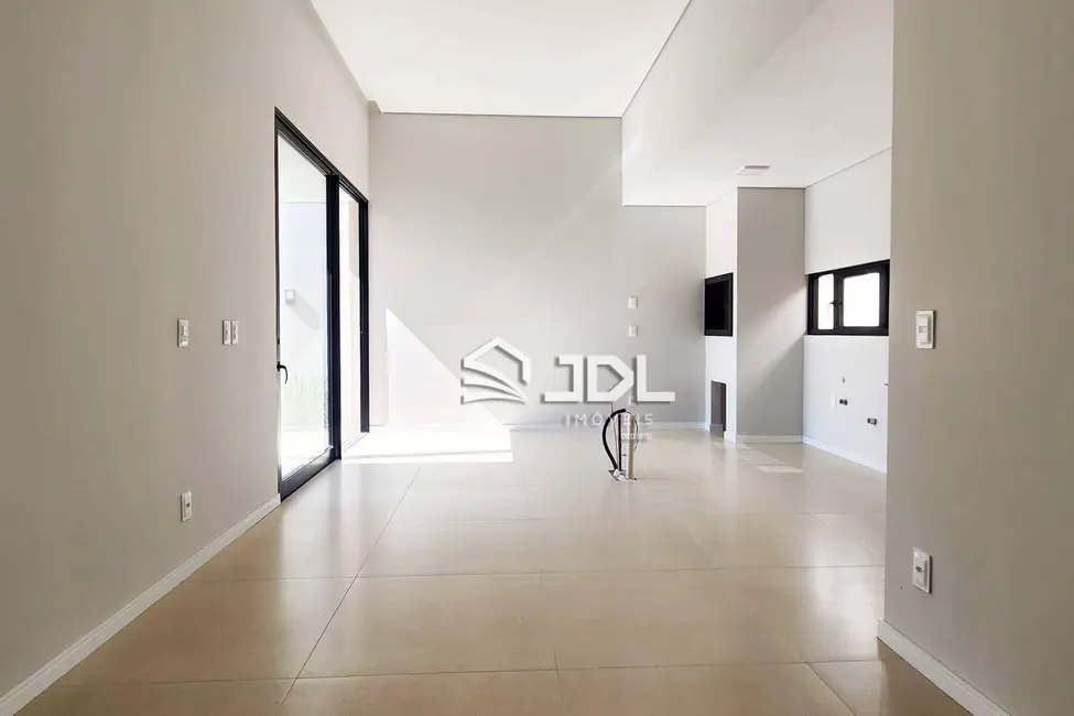 Casa com 3 quartos à venda, 268m2 em Ponta Aguda, Blumenau - SC - imagem 3 Foto 3 de Casa com 3 quartos à venda, 268m2 em Ponta Aguda, Blumenau - SC
