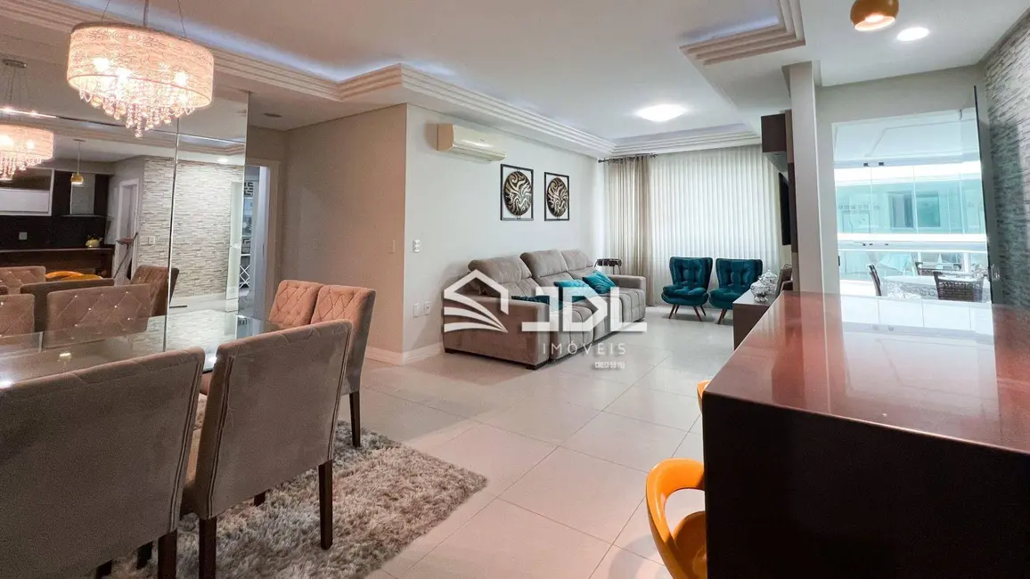 Foto 3 de Apartamento com 3 quartos à venda, 200m2 em Centro, Itapema - SC