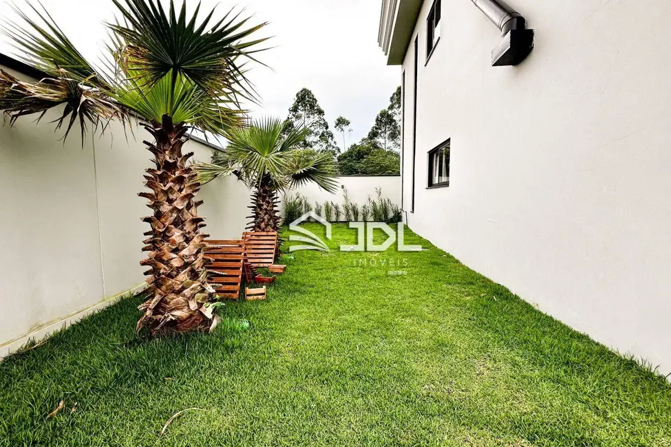 Casa de Condomínio com 3 quartos à venda, 411m2 em Ponta Aguda, Blumenau - SC - imagem 4 Foto 4 de Casa de Condomínio com 3 quartos à venda, 411m2 em Ponta Aguda, Blumenau - SC