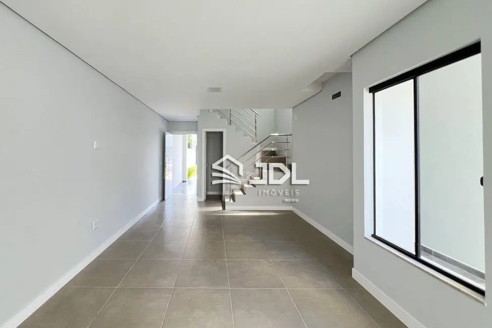 Casa com 3 quartos à venda, 153m2 em Ponta Aguda, Blumenau - SC - imagem 8 Foto 8 de Casa com 3 quartos à venda, 153m2 em Ponta Aguda, Blumenau - SC