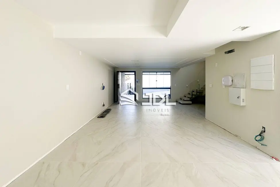 Foto 2 de Casa com 4 quartos à venda, 325m2 em Boa Vista, Blumenau - SC