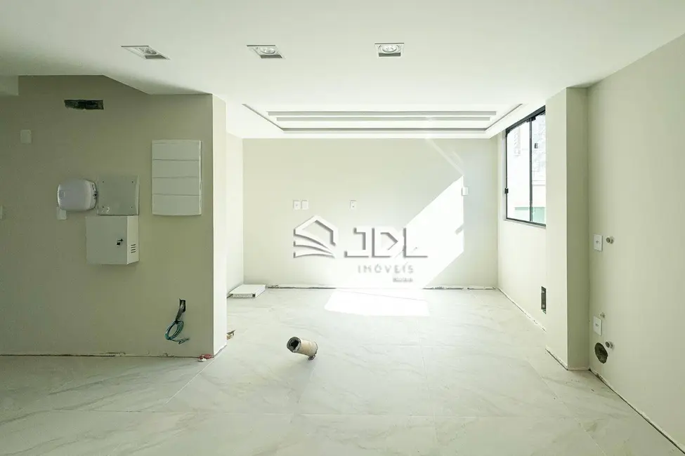 Casa com 4 quartos à venda, 325m2 em Boa Vista, Blumenau - SC - imagem 3 Foto 3 de Casa com 4 quartos à venda, 325m2 em Boa Vista, Blumenau - SC