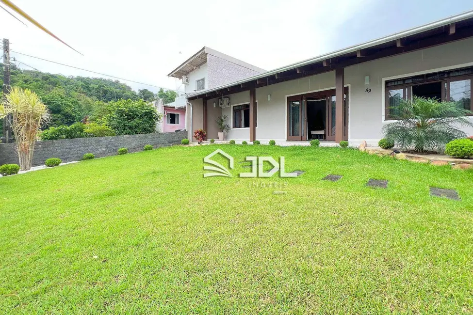 Casa com 3 quartos à venda, 364m2 em Salto do Norte, Blumenau - SC - imagem 2 Foto 2 de Casa com 3 quartos à venda, 364m2 em Salto do Norte, Blumenau - SC