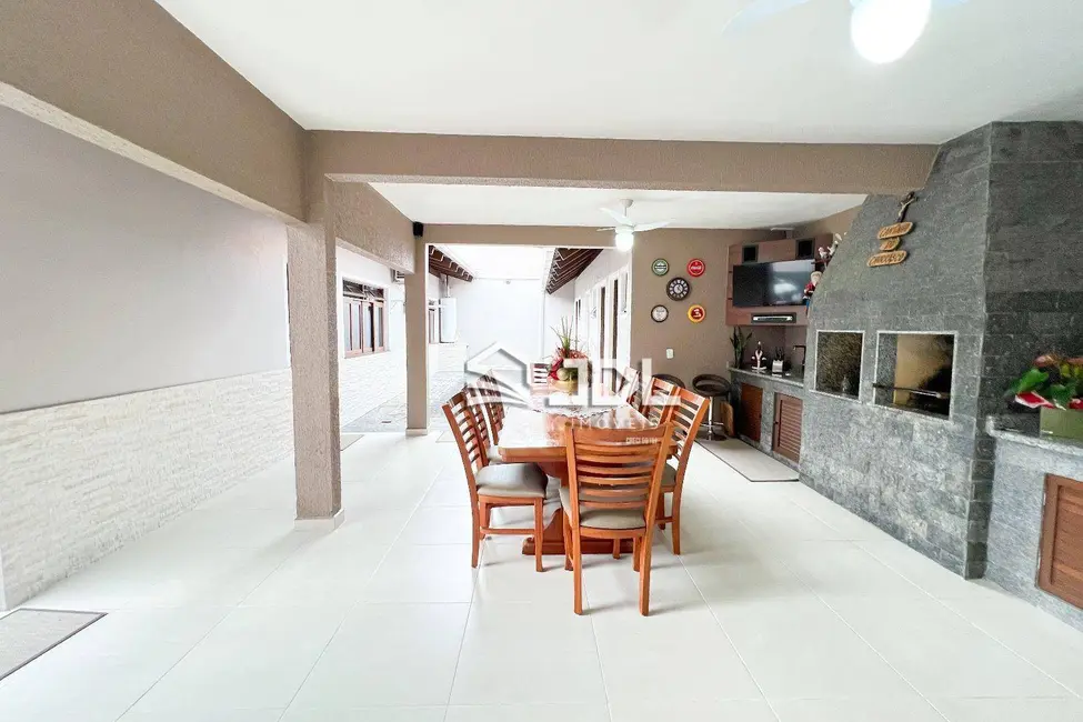 Casa com 3 quartos à venda, 364m2 em Salto do Norte, Blumenau - SC - imagem 9 Foto 9 de Casa com 3 quartos à venda, 364m2 em Salto do Norte, Blumenau - SC