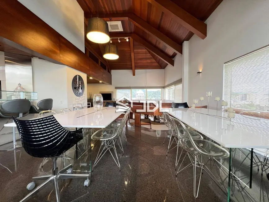 Cobertura com 4 quartos à venda, 1015m2 em Ponta Aguda, Blumenau - SC - imagem 4 Foto 4 de Cobertura com 4 quartos à venda, 1015m2 em Ponta Aguda, Blumenau - SC