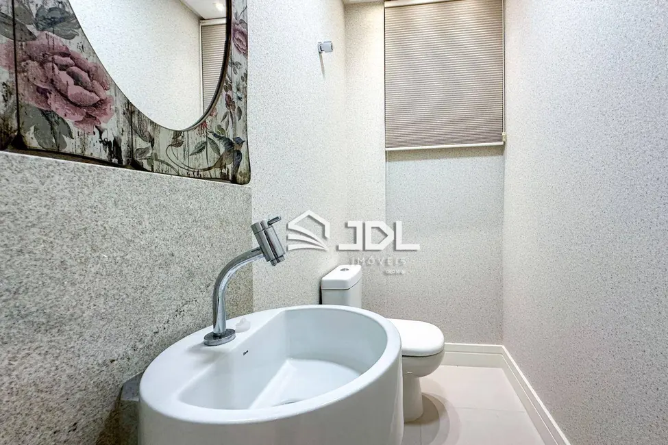 Apartamento com 3 quartos à venda, 229m2 em Vila Nova, Blumenau - SC - imagem 2 Foto 2 de Apartamento com 3 quartos à venda, 229m2 em Vila Nova, Blumenau - SC