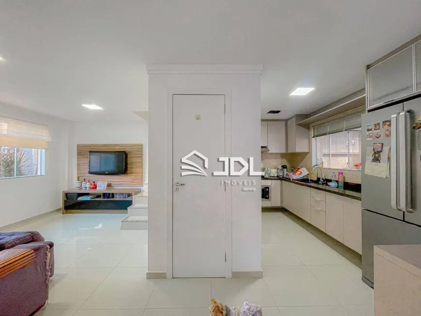 Casa com 3 quartos à venda, 123m2 em Velha, Blumenau - SC - imagem 9 Foto 9 de Casa com 3 quartos à venda, 123m2 em Velha, Blumenau - SC