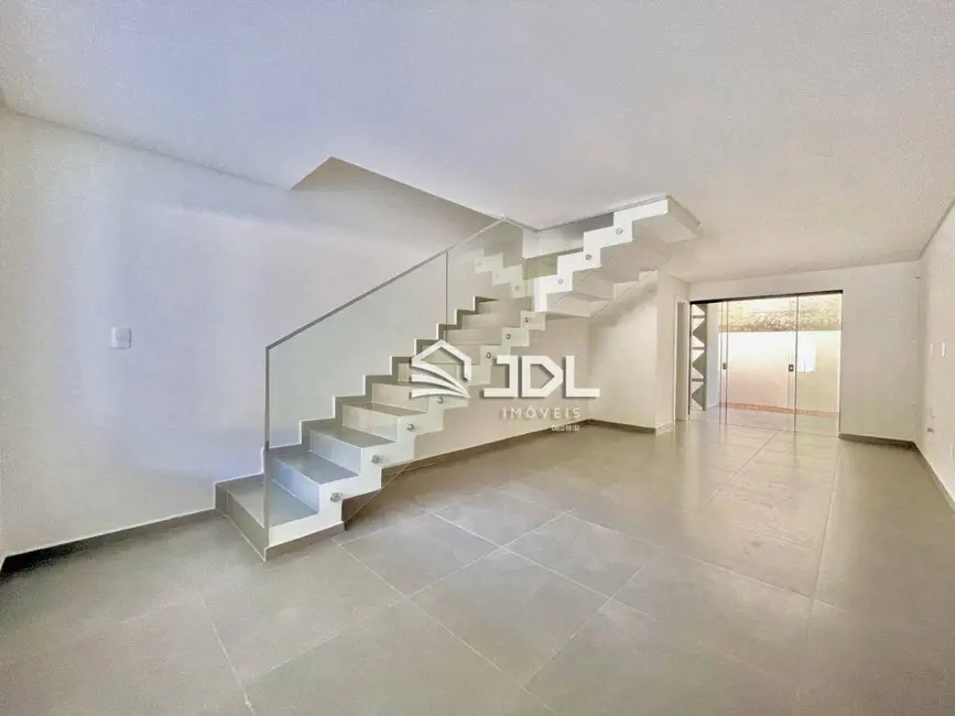 Foto 2 de Casa com 3 quartos à venda, 89m2 em Água Verde, Blumenau - SC