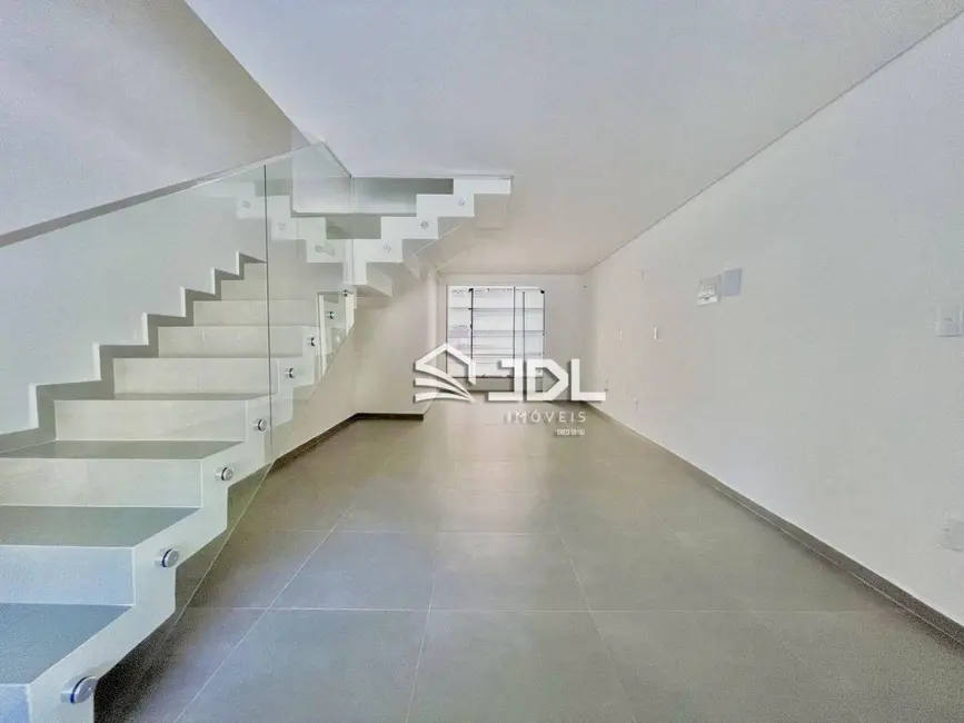 Casa com 3 quartos à venda, 89m2 em Água Verde, Blumenau - SC - imagem 3 Foto 3 de Casa com 3 quartos à venda, 89m2 em Água Verde, Blumenau - SC