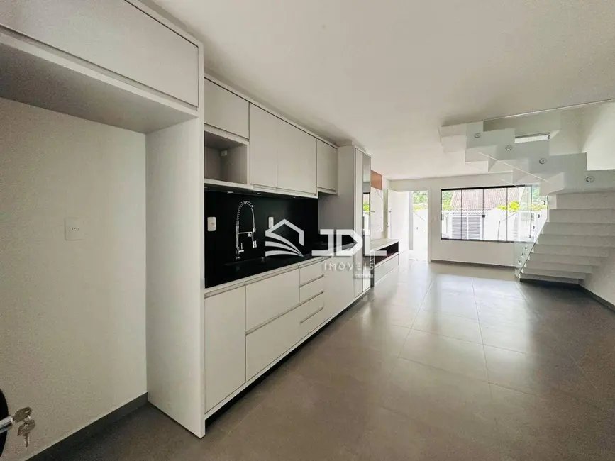 Casa com 3 quartos à venda, 88m2 em Água Verde, Blumenau - SC - imagem 7 Foto 7 de Casa com 3 quartos à venda, 88m2 em Água Verde, Blumenau - SC