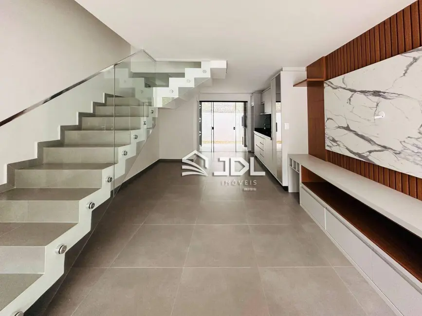 Casa com 3 quartos à venda, 88m2 em Água Verde, Blumenau - SC - imagem 3 Foto 3 de Casa com 3 quartos à venda, 88m2 em Água Verde, Blumenau - SC