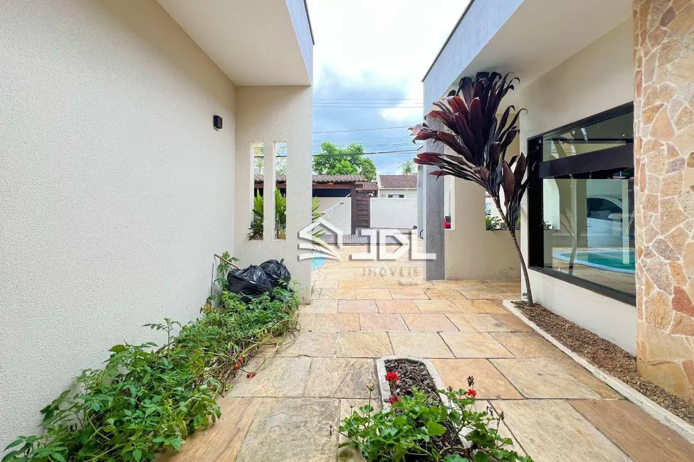 Casa com 4 quartos à venda, 450m2 em Itoupava Norte, Blumenau - SC - imagem 1 Foto 1 de Casa com 4 quartos à venda, 450m2 em Itoupava Norte, Blumenau - SC