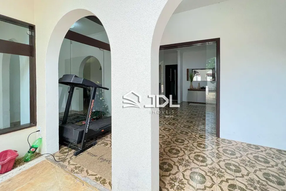 Casa com 4 quartos à venda, 450m2 em Itoupava Norte, Blumenau - SC - imagem 2 Foto 2 de Casa com 4 quartos à venda, 450m2 em Itoupava Norte, Blumenau - SC