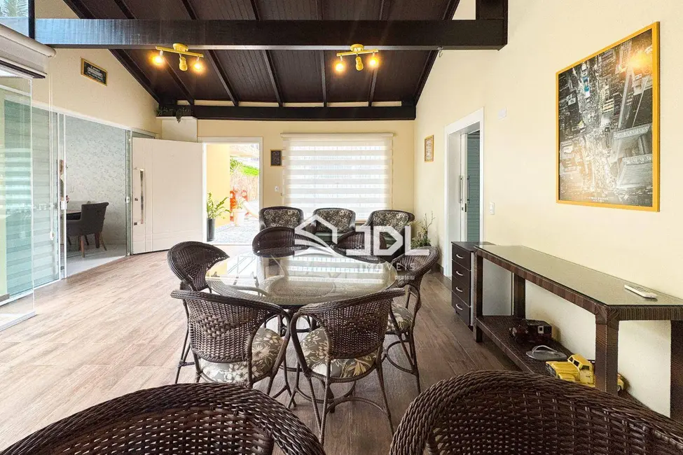 Casa com 3 quartos à venda, 530m2 em Escola Agrícola, Blumenau - SC - imagem 9 Foto 9 de Casa com 3 quartos à venda, 530m2 em Escola Agrícola, Blumenau - SC