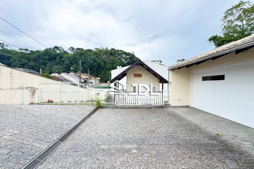 Casa com 3 quartos à venda, 530m2 em Escola Agrícola, Blumenau - SC - imagem 4 Foto 4 de Casa com 3 quartos à venda, 530m2 em Escola Agrícola, Blumenau - SC