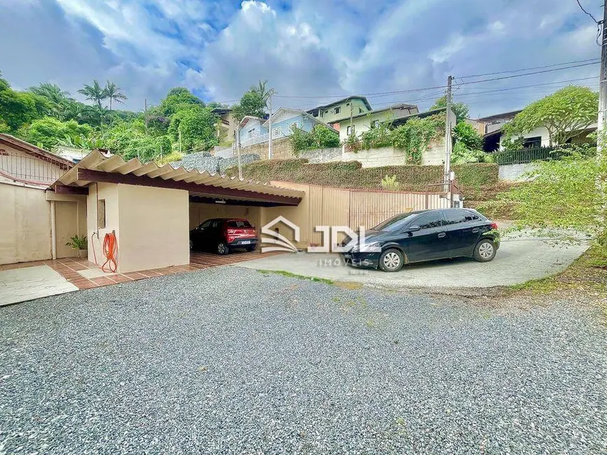 Casa com 3 quartos à venda, 346m2 em Garcia, Blumenau - SC - imagem 3 Foto 3 de Casa com 3 quartos à venda, 346m2 em Garcia, Blumenau - SC