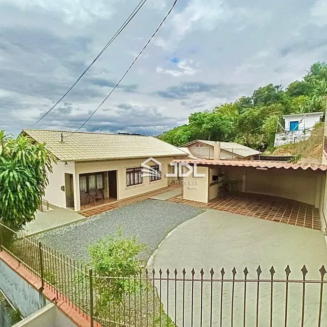 Casa com 3 quartos à venda, 346m2 em Garcia, Blumenau - SC - imagem 4 Foto 4 de Casa com 3 quartos à venda, 346m2 em Garcia, Blumenau - SC