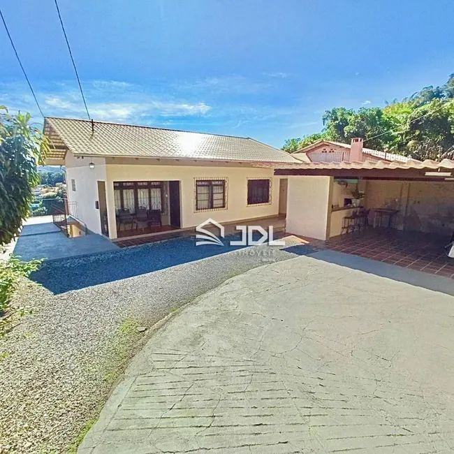Foto 2 de Casa com 3 quartos à venda, 346m2 em Garcia, Blumenau - SC