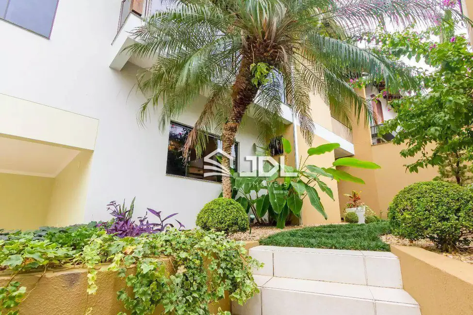 Casa com 3 quartos à venda, 402m2 em Itoupava Norte, Blumenau - SC - imagem 8 Foto 8 de Casa com 3 quartos à venda, 402m2 em Itoupava Norte, Blumenau - SC