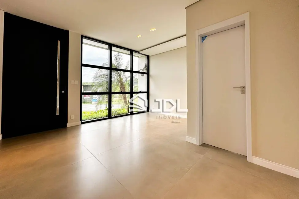 Casa de Condomínio com 3 quartos à venda, 359m2 em Ponta Aguda, Blumenau - SC - imagem 4 Foto 4 de Casa de Condomínio com 3 quartos à venda, 359m2 em Ponta Aguda, Blumenau - SC