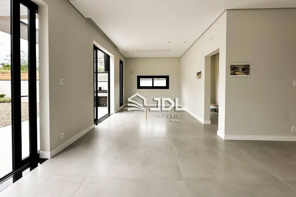 Casa de Condomínio com 3 quartos à venda, 359m2 em Ponta Aguda, Blumenau - SC - imagem 9 Foto 9 de Casa de Condomínio com 3 quartos à venda, 359m2 em Ponta Aguda, Blumenau - SC