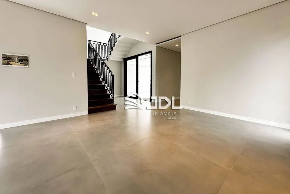 Casa de Condomínio com 3 quartos à venda, 359m2 em Ponta Aguda, Blumenau - SC - imagem 6 Foto 6 de Casa de Condomínio com 3 quartos à venda, 359m2 em Ponta Aguda, Blumenau - SC