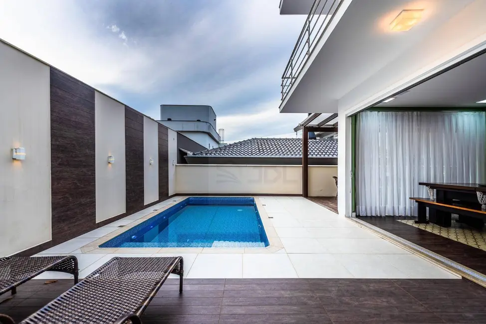 Casa de Condomínio com 3 quartos à venda, 390m2 em Itoupava Central, Blumenau - SC - imagem 6 Foto 6 de Casa de Condomínio com 3 quartos à venda, 390m2 em Itoupava Central, Blumenau - SC