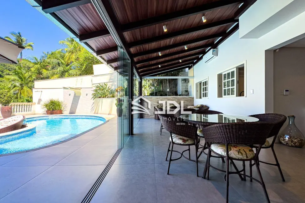 Casa com 3 quartos à venda, 462m2 em Itoupava Seca, Blumenau - SC - imagem 6 Foto 6 de Casa com 3 quartos à venda, 462m2 em Itoupava Seca, Blumenau - SC