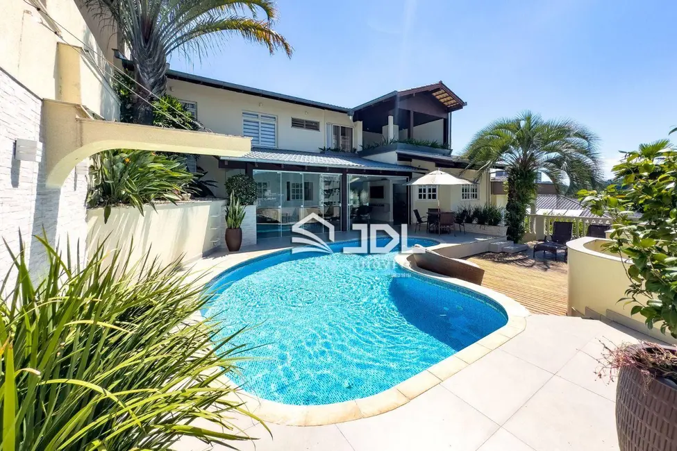 Casa com 3 quartos à venda, 462m2 em Itoupava Seca, Blumenau - SC - imagem 1 Foto 1 de Casa com 3 quartos à venda, 462m2 em Itoupava Seca, Blumenau - SC