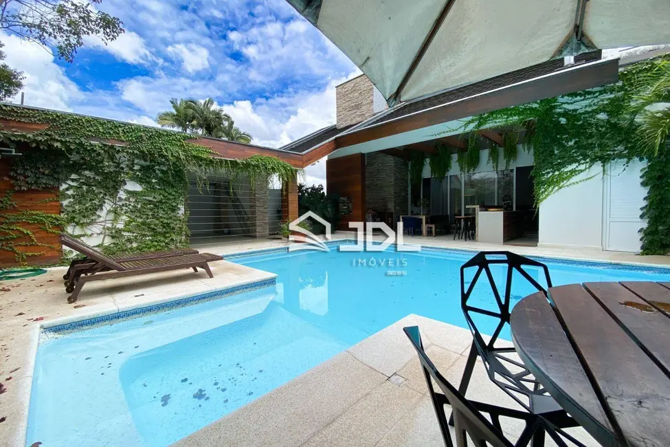 Casa de Condomínio com 3 quartos à venda, 600m2 em Velha, Blumenau - SC - imagem 6 Foto 6 de Casa de Condomínio com 3 quartos à venda, 600m2 em Velha, Blumenau - SC