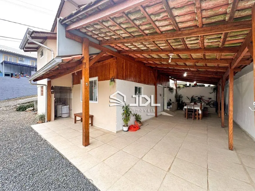 Casa com 2 quartos à venda, 299m2 em Água Verde, Blumenau - SC - imagem 8 Foto 8 de Casa com 2 quartos à venda, 299m2 em Água Verde, Blumenau - SC