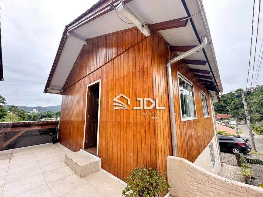 Casa com 2 quartos à venda, 299m2 em Água Verde, Blumenau - SC - imagem 3 Foto 3 de Casa com 2 quartos à venda, 299m2 em Água Verde, Blumenau - SC