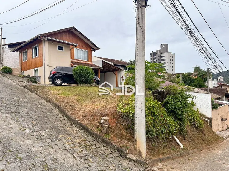 Foto 1 de Casa com 2 quartos à venda, 299m2 em Água Verde, Blumenau - SC