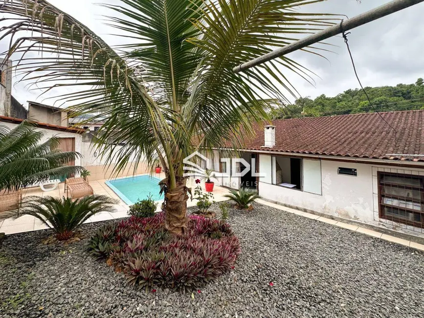 Casa com 3 quartos à venda, 364m2 em Água Verde, Blumenau - SC - imagem 5 Foto 5 de Casa com 3 quartos à venda, 364m2 em Água Verde, Blumenau - SC
