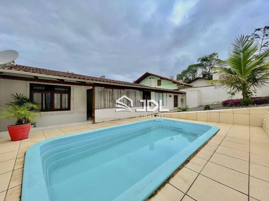 Casa com 3 quartos à venda, 364m2 em Água Verde, Blumenau - SC - imagem 1 Foto 1 de Casa com 3 quartos à venda, 364m2 em Água Verde, Blumenau - SC