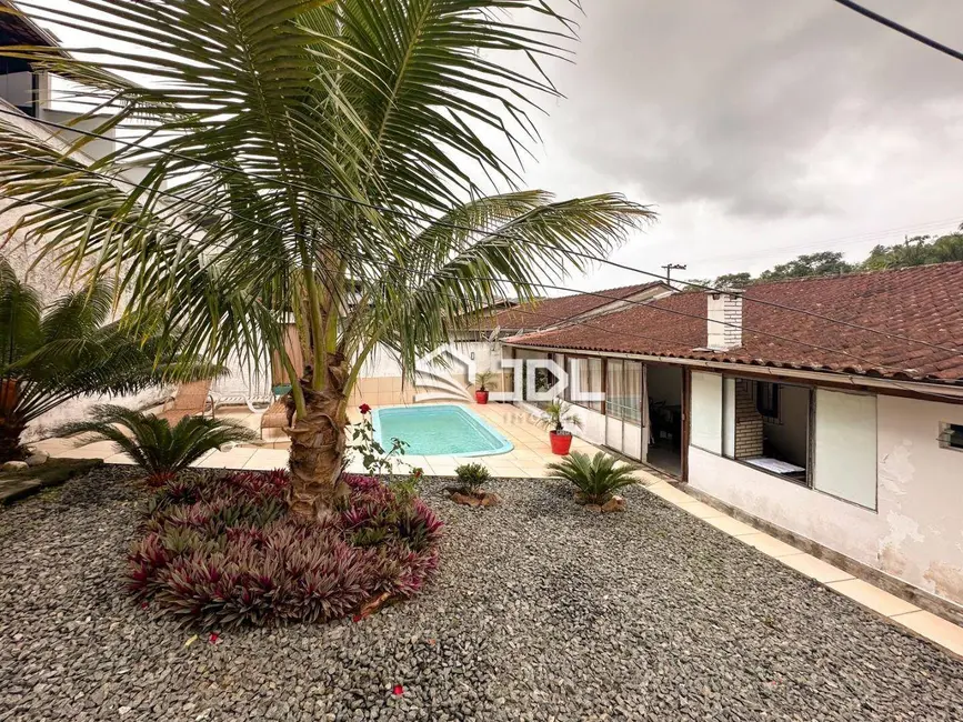 Casa com 3 quartos à venda, 364m2 em Água Verde, Blumenau - SC - imagem 3 Foto 3 de Casa com 3 quartos à venda, 364m2 em Água Verde, Blumenau - SC