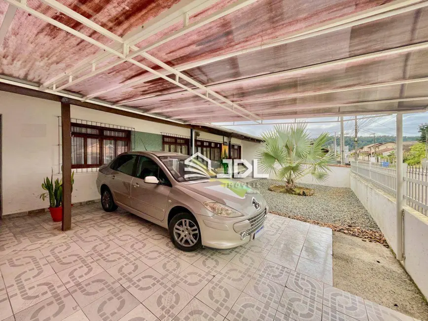 Casa com 3 quartos à venda, 364m2 em Água Verde, Blumenau - SC - imagem 6 Foto 6 de Casa com 3 quartos à venda, 364m2 em Água Verde, Blumenau - SC