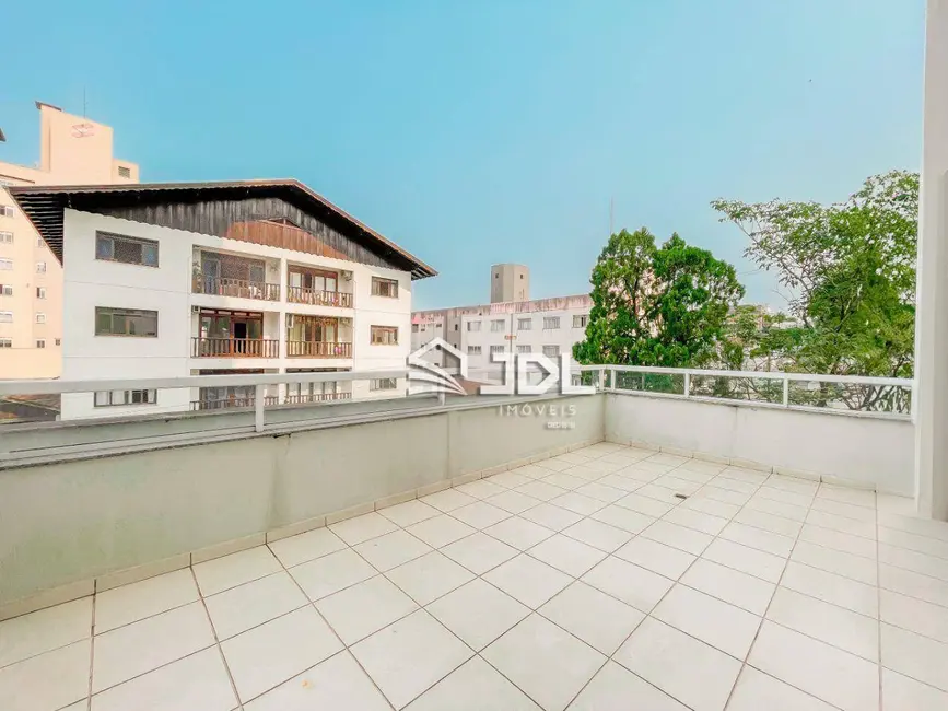 Apartamento com 3 quartos à venda, 143m2 em Vila Nova, Blumenau - SC - imagem 8 Foto 8 de Apartamento com 3 quartos à venda, 143m2 em Vila Nova, Blumenau - SC