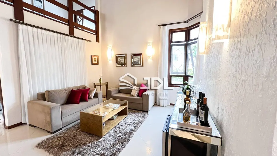 Casa de Condomínio com 3 quartos à venda, 252m2 em Boa Vista, Blumenau - SC - imagem 6 Foto 6 de Casa de Condomínio com 3 quartos à venda, 252m2 em Boa Vista, Blumenau - SC