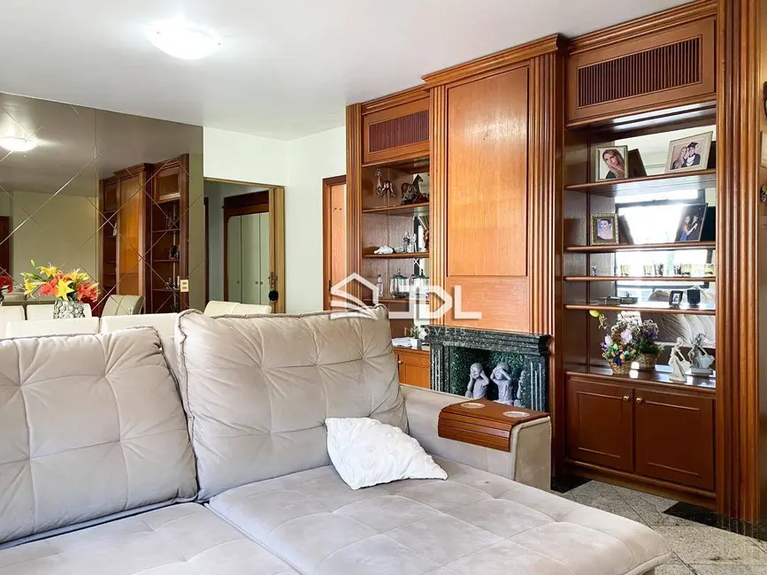 Apartamento com 3 quartos à venda, 185m2 em Ponta Aguda, Blumenau - SC - imagem 3 Foto 3 de Apartamento com 3 quartos à venda, 185m2 em Ponta Aguda, Blumenau - SC