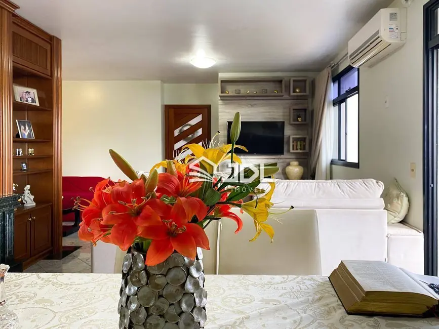 Apartamento com 3 quartos à venda, 185m2 em Ponta Aguda, Blumenau - SC - imagem 8 Foto 8 de Apartamento com 3 quartos à venda, 185m2 em Ponta Aguda, Blumenau - SC