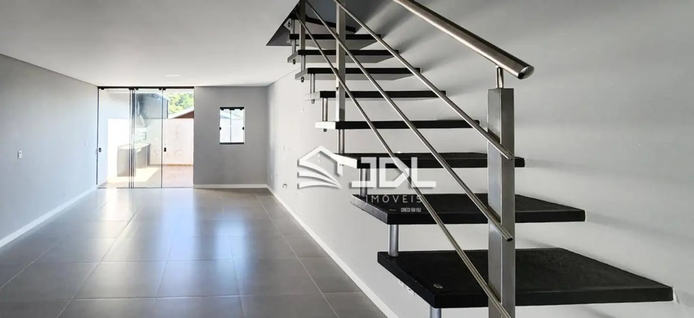 Sobrado com 2 quartos à venda, 145m2 em Fortaleza, Blumenau - SC - imagem 5 Foto 5 de Sobrado com 2 quartos à venda, 145m2 em Fortaleza, Blumenau - SC