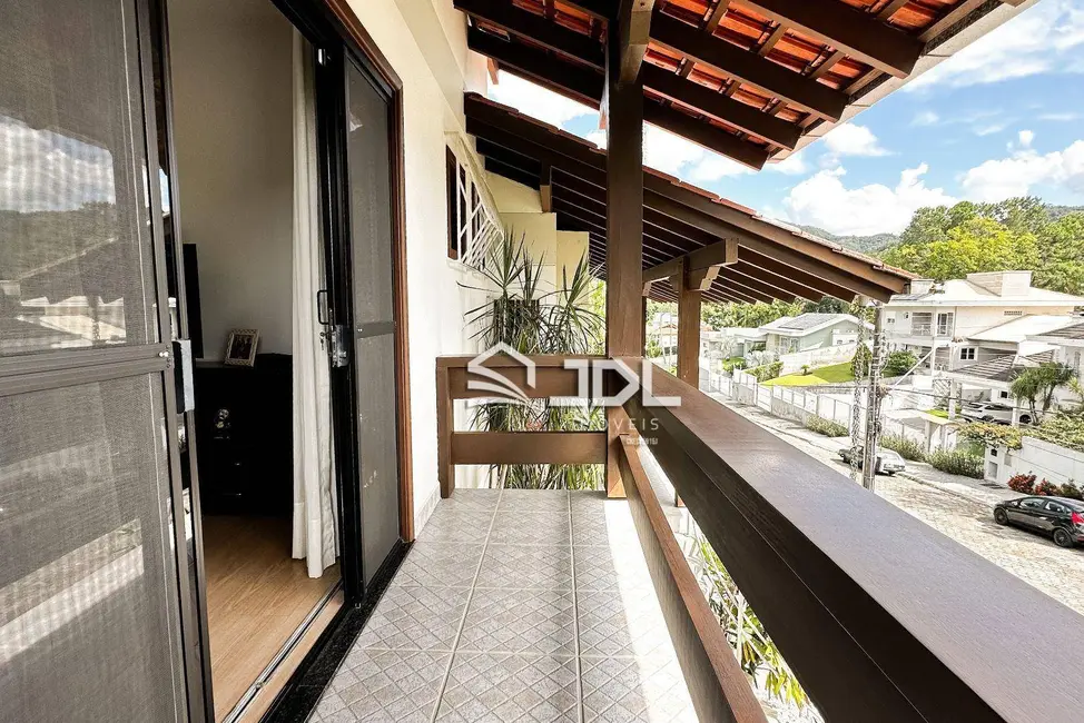 Casa com 4 quartos à venda, 540m2 em Velha, Blumenau - SC - imagem 9 Foto 9 de Casa com 4 quartos à venda, 540m2 em Velha, Blumenau - SC