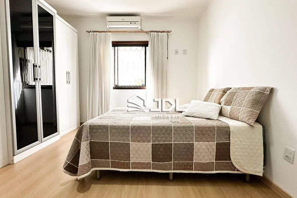 Casa com 4 quartos à venda, 540m2 em Velha, Blumenau - SC - imagem 5 Foto 5 de Casa com 4 quartos à venda, 540m2 em Velha, Blumenau - SC