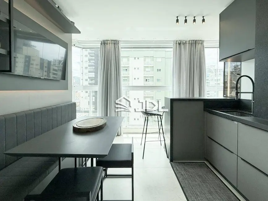 Foto 9 de Apartamento com 3 quartos à venda, 192m2 em Meia Praia, Itapema - SC