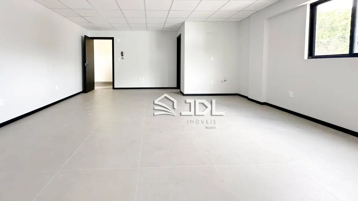Sala Comercial à venda, 41m2 em Ponta Aguda, Blumenau - SC - imagem 3 Foto 3 de Sala Comercial à venda, 41m2 em Ponta Aguda, Blumenau - SC