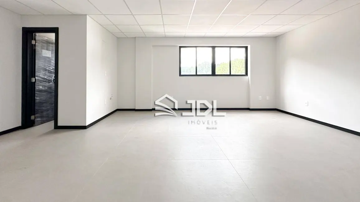 Foto 1 de Sala Comercial à venda, 41m2 em Ponta Aguda, Blumenau - SC