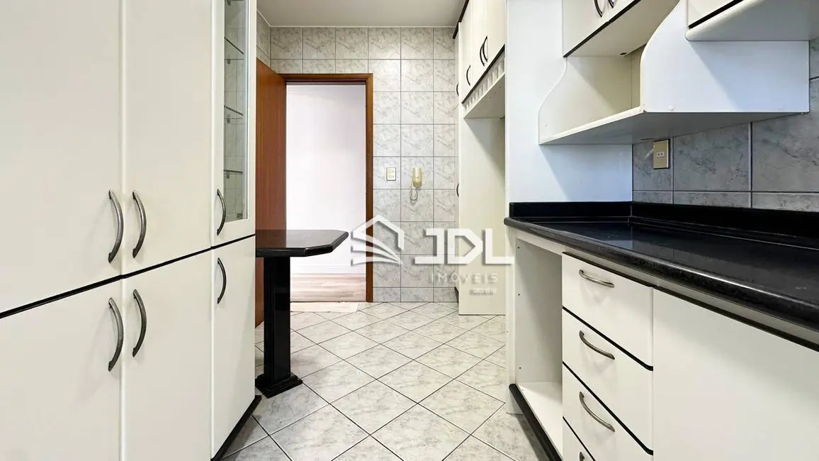 Apartamento com 3 quartos à venda, 176m2 em Ponta Aguda, Blumenau - SC - imagem 4 Foto 4 de Apartamento com 3 quartos à venda, 176m2 em Ponta Aguda, Blumenau - SC